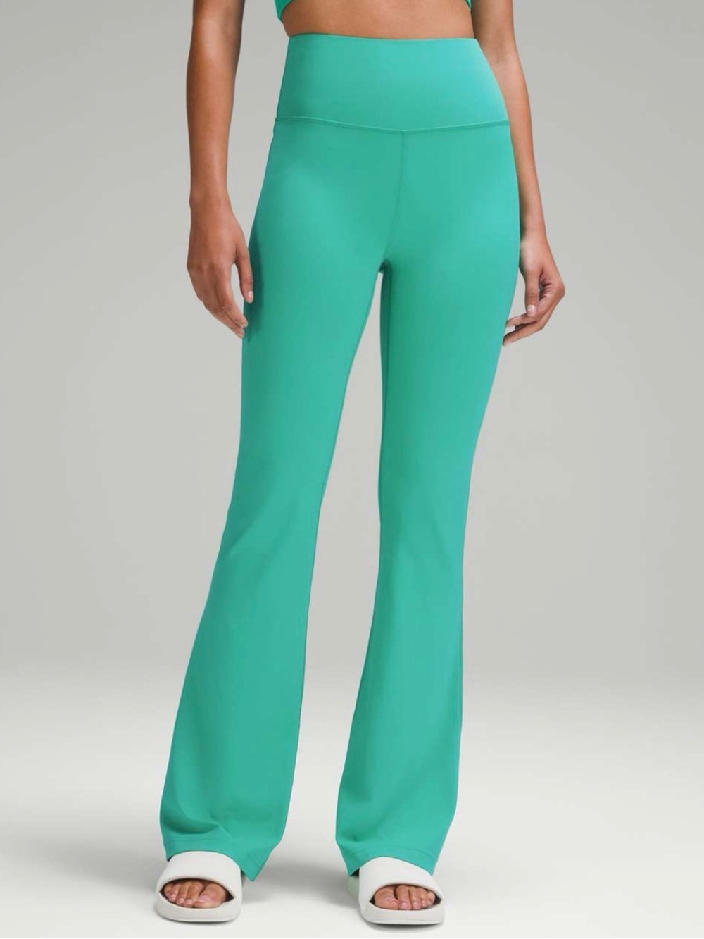 Lululemon Groove Super-High-Rise Flared Pant Nulu Kelly Green Size 6